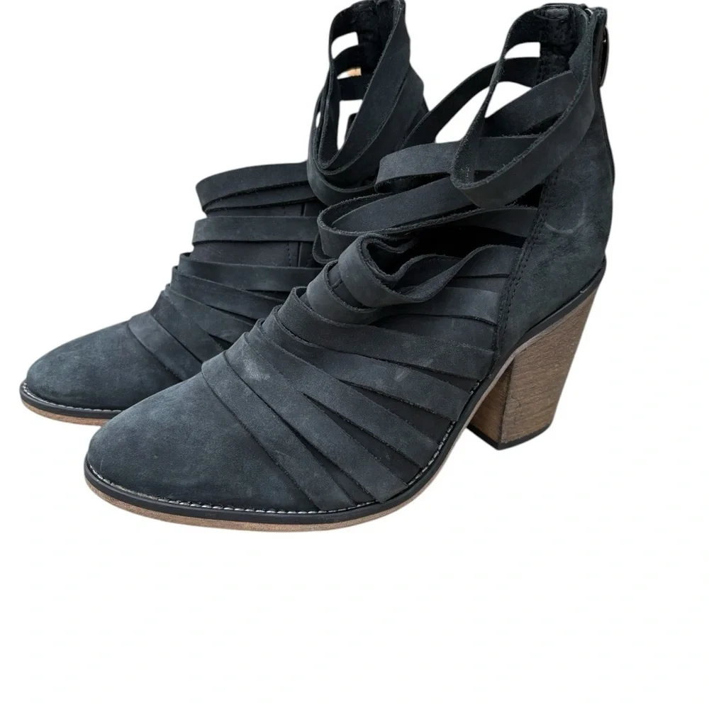 Free People Hybrid Strapped Heel Ankle Distressed Dark Gray Boots EU 39 preloved